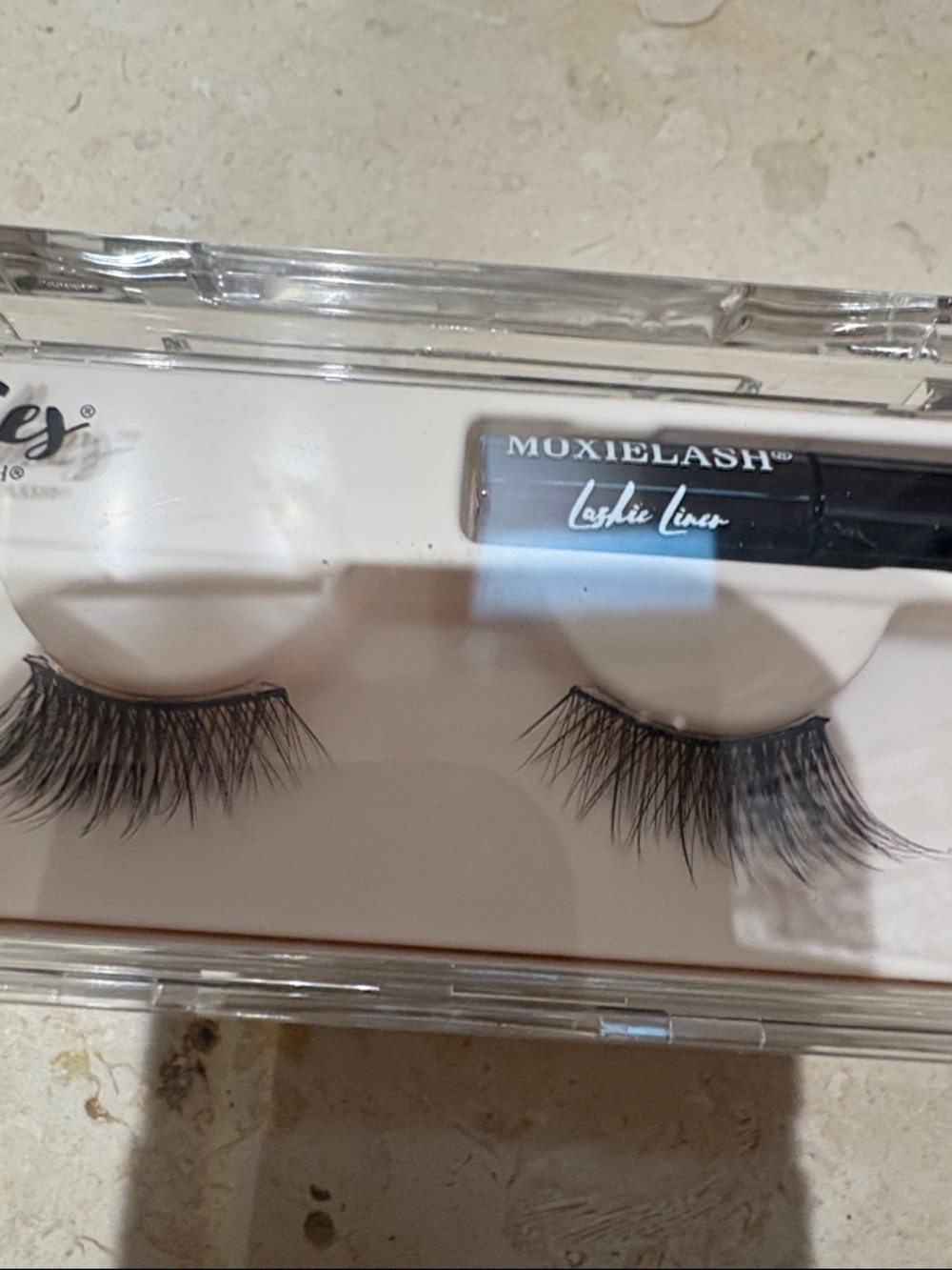 New NIB Moxie Lash Black baby lovely lashies Eyelashes with Lash Glue - strips - Picture 6 of 6